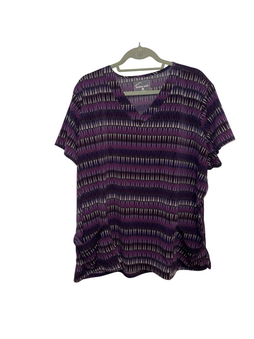 Butter-Soft Womens V-Neck Scrub Top 2X Purple & Black Geometric Print With Pocke